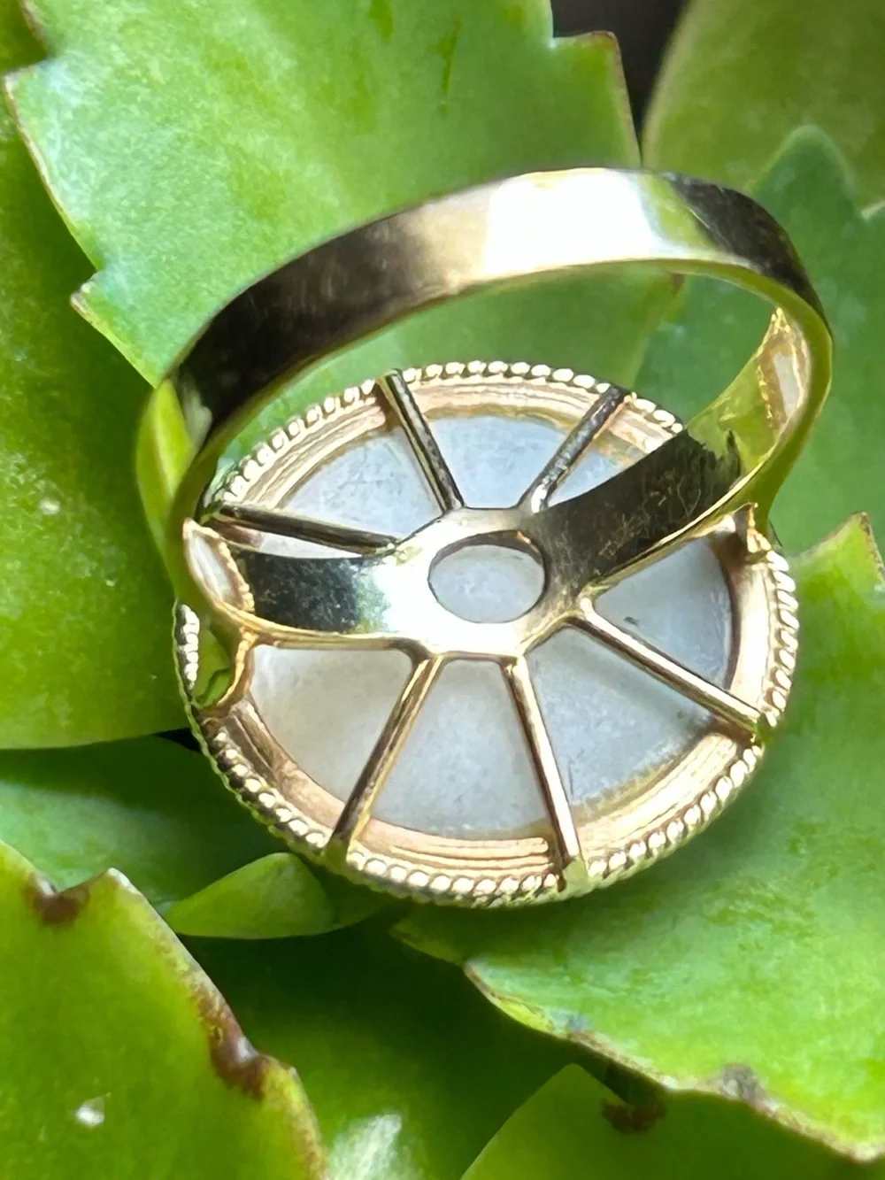 Vintage 14k yellow gold 15-16mm large blue mabe Pearl ring size 7 , 5.80grams